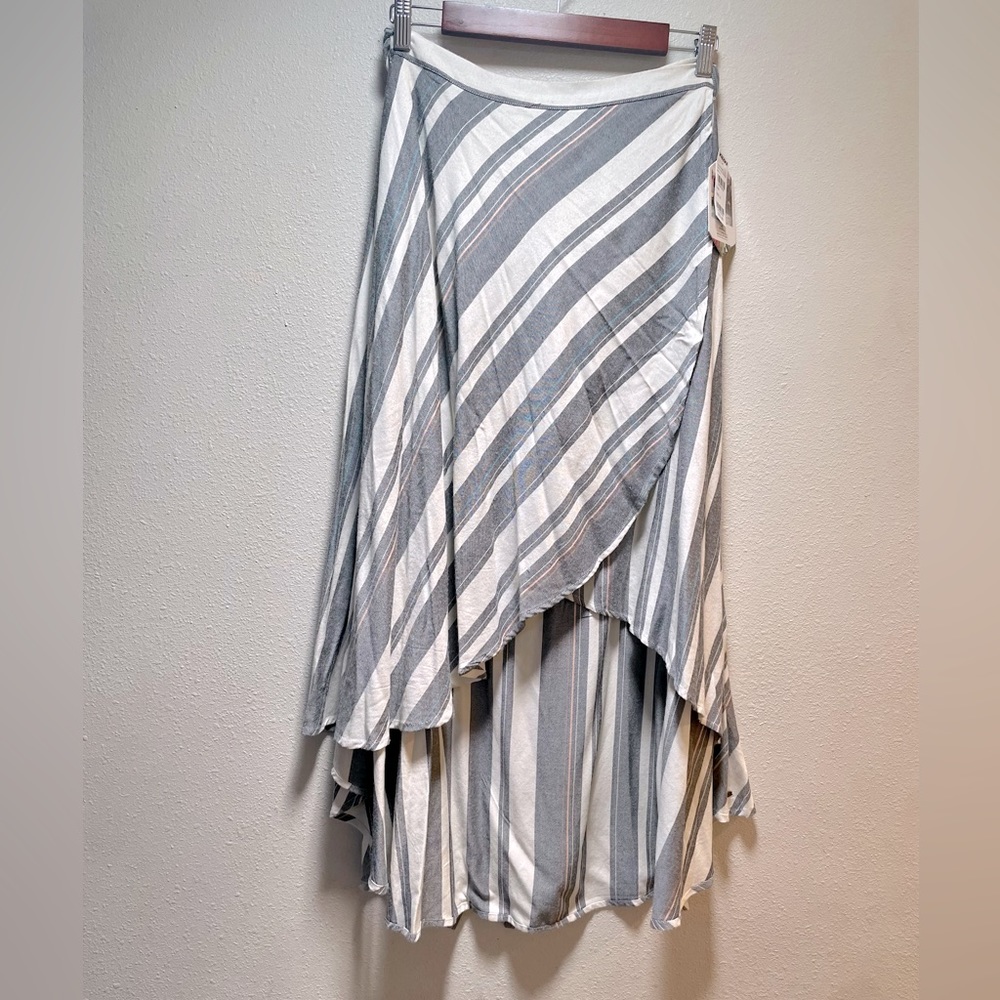 O'neill skirt with tie waist light weight for vacation womens size XL
